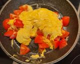 A picture of step 2 of 🥚🍅 Eggs & tomatoes in Chinese style.