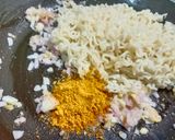 A picture of step 3 of Cheesy Maggi Wrap.