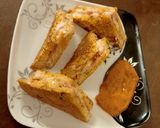 A picture of step 3 of Cheesy Bread Omlette.