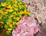 Hình bước làm 1 của món Bông điên điển chiên giòn