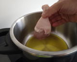 Foto del paso 2 de la receta: Gallina en olla express en su caldo