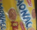 A picture of step 2 of Monaco biscuit sandwich.