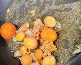 Hình bước làm 3 của món Trứng gà non xào bí nụ