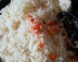 A picture of step 4 of Simple vegetable rice.