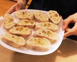 Foto del paso 5 de la receta: Bruschetta muy fácil
