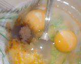 A picture of step 2 of Crumbled egg sauce.