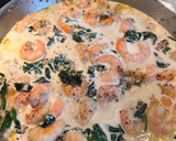 Foto del paso 6 de la receta: Crêpes gratinadas, rellenas de espinacas y gambas