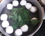 Foto langkah ke 1 dari resep Mie Goreng Bakso Ikan.