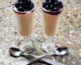 Foto del paso 7 de la receta: Mousse de chocolate blanco c/frutos rojos🫐🍓-Fácil, rápida y con huevos pasteurizados en casa 💪🏻