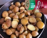 Foto langkah ke 5 dari resep Sauteed Baby Potato #dapurwiwin 👩🏻‍🍳.