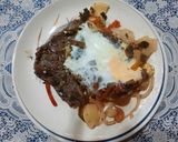 Foto del paso 6 de la receta: Bife multicolor con papas y huevo
