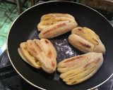 Foto langkah ke 1 dari resep pisang rebus panggang coklat.