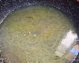 A picture of step 4 of Chicken, gravy and rice noodles.