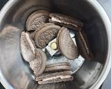 Oreo milkshake recipe step 1 photo