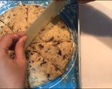 Foto langkah ke 7 dari resep Choco Berry Scones.