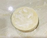 Foto langkah ke 5 dari resep Cara bikin kulit gyoza / pangsit rebus.