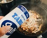 รูปขั้นตอนการทำที่ 9 ของ ไก่ผัดน้ำมันพริกเหล่ากันมา Laoganma