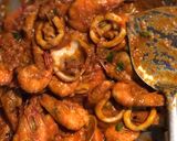 Foto langkah ke 4 dari resep Seafood saus padang.