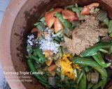 A picture of step 3 of Brinjal cluster beans bhaji.