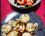 Foto del paso 2 de la receta: Mini sepias a la plancha y ensalada de rucula y tomate raft