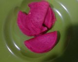 Foto langkah ke 6 dari resep Bolu Lipat Merah Putih.