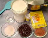 Foto langkah ke 1 dari resep Puding Coklat Chocochip Vla Vanilla.