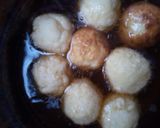 A picture of step 4 of Coconut milk candy.
