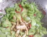 Foto langkah ke 4 dari resep Oseng Pare Tempe.