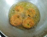 साबुदाणा वडा(sabudana wada recipe in marathi) रेसिपी स्टेप 4 फोटो 