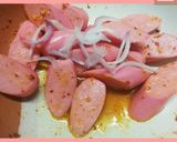 รูปขั้นตอนการทำที่ 5 ของ 🍥ไส้กรอกนมชมพูลาบแซ่บ🌶️
