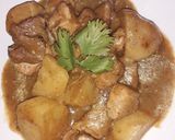Foto del paso 3 de la receta: Carne con papas en salsa