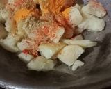 A picture of step 3 of Sukhe aloo.