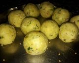 A picture of step 3 of Potato paneer tikkis.