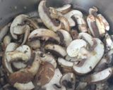 Foto del paso 3 de la receta: Lomo de buey con salsa de portobello