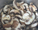 Foto del paso 3 de la receta: Lomo de buey con salsa de portobello