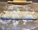 Kétsajtos-burgonyás grillkenyér recept fázis 2 fotója