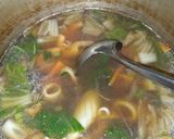 Foto langkah ke 2 dari resep 15 GBC. Mi Kuah Tom Yum.