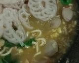 Foto langkah ke 8 dari resep Seblak mie kerupuk sosis telur pakcoy 🥰😂🤣.
