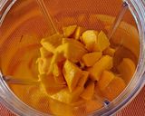 A picture of step 2 of Mango Banana Smoothie Bowl.