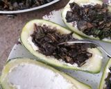 Foto del paso 4 de la receta: Calabacitas rellenas de huitlacoche y queso