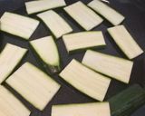 A picture of step 1 of Piadina zucchine e salmone.