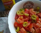 Foto del paso 1 de la receta: Ensalada de pasta, lechuga y aceitunas verdes