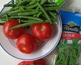 A picture of step 1 of Sautéed Green Beans with Tomatoes 🍅.