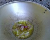 Foto langkah ke 5 dari resep Sayur kuning daun singkong.