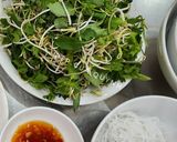 Hình bước làm 4 của món Bún cá ngừ, chả cá