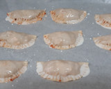 Foto del paso 9 de la receta: Empanadillas de verduras, bacon y huevo