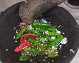 Foto langkah ke 3 dari resep Urap gundo cabe mentah.