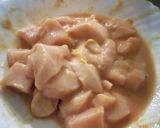 A picture of step 2 of Tasty yet simple chicken boneless.