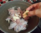 Foto langkah ke 1 dari resep Soup Ayam Jamur.