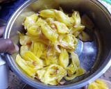A picture of step 2 of Jack fruit juice.